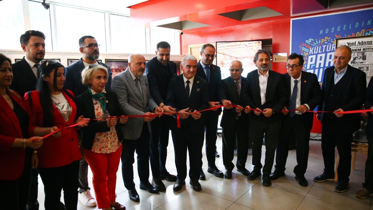 Adana’da “Tarihe Tanıklık Eden Fotoğraflar” Sergisi Açıldı (1)