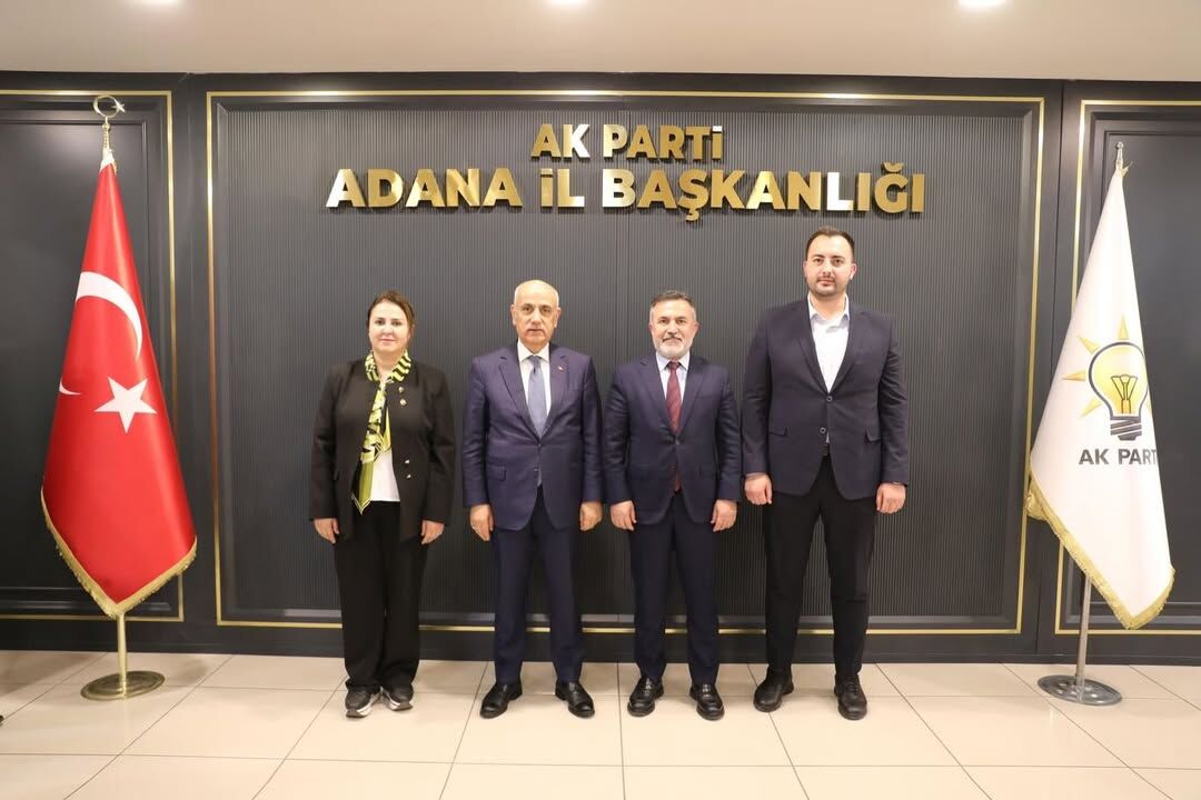 Ak Parti Adana’da Önemli Konuk Eski Bakan Kirişci’den İl Başkanlığına Ziyaret (1)