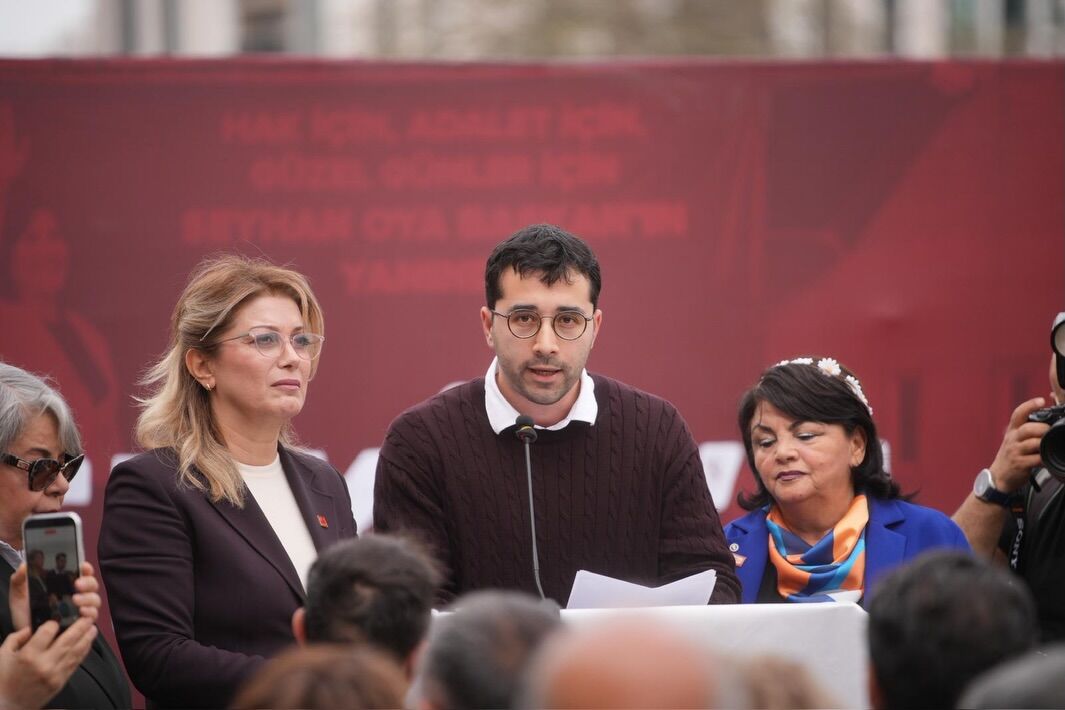 Başkan Oya Teki̇n'e Destek Toplantisi 1