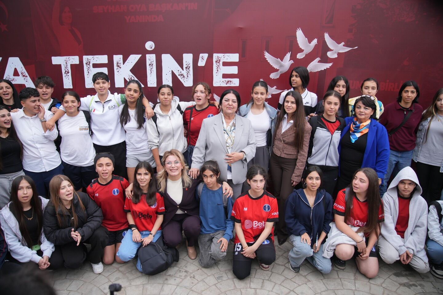 Başkan Oya Teki̇n'e Destek Toplantisi 11