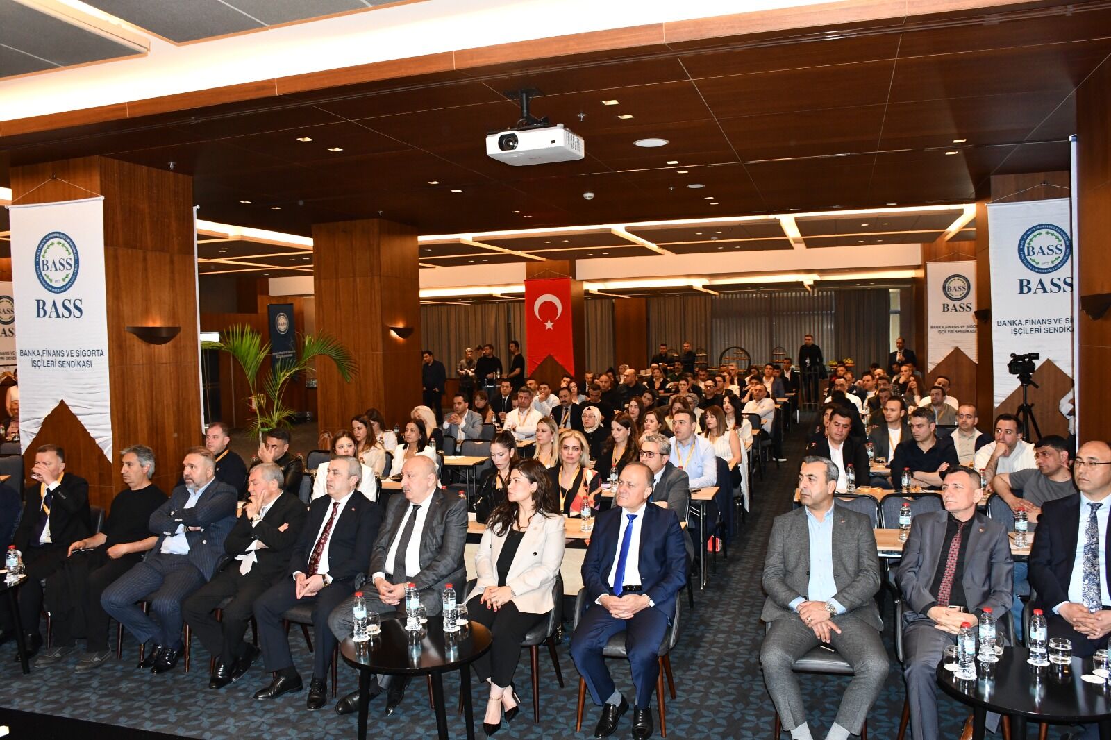 Bass’ta 20 Yıllık Devir Teslim Şubenin Yeni Başkanı Hande Arslan Oldu (5)