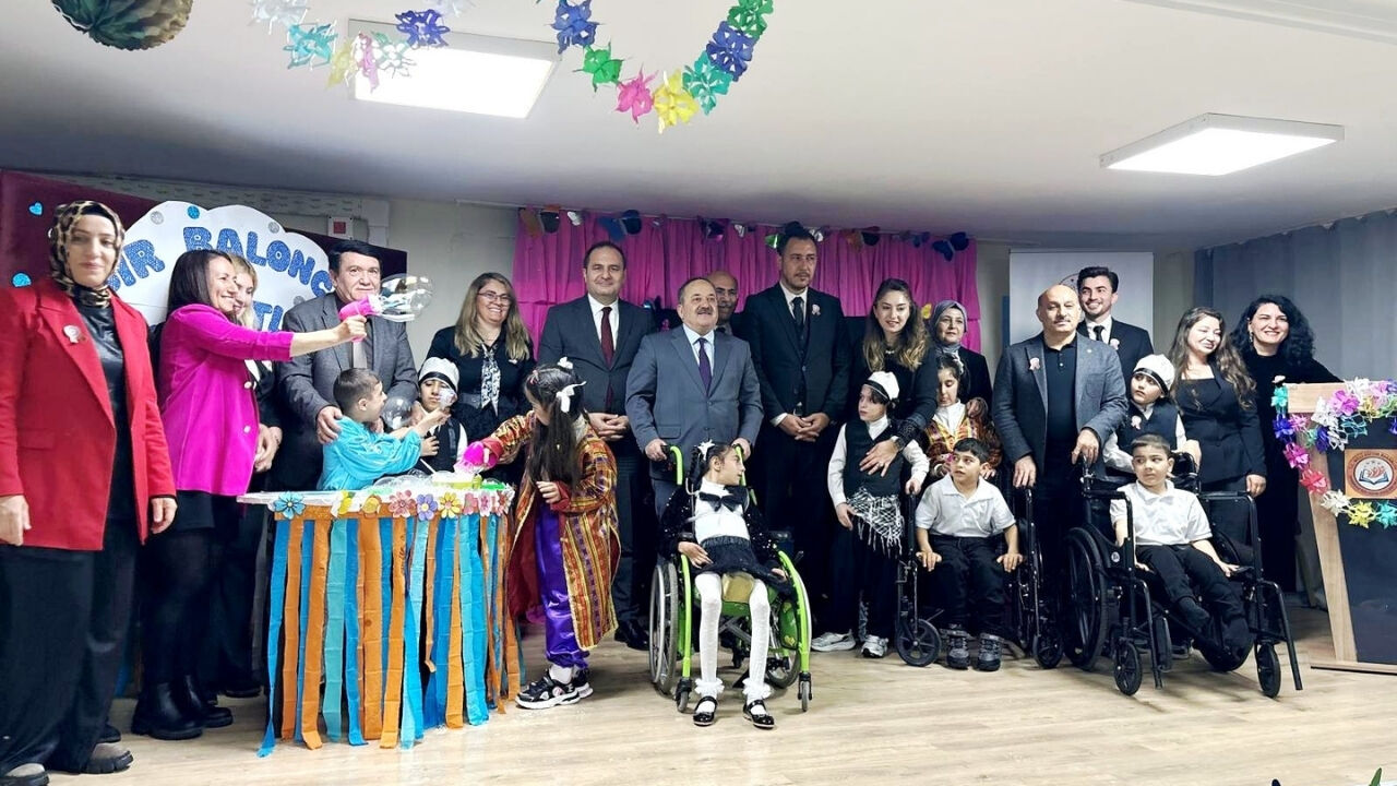 Eğitim Bir Sen’den Otizm Farkındalığına Tam Destek (1)