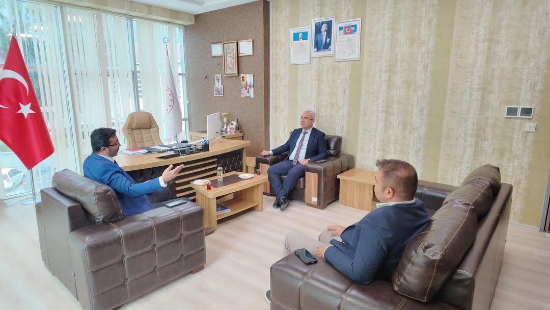 Kozan’da Dijital Dönüşüm Eğitimi Öğretmenlere Bağımlılıkla Mücadele Rehberi (1)