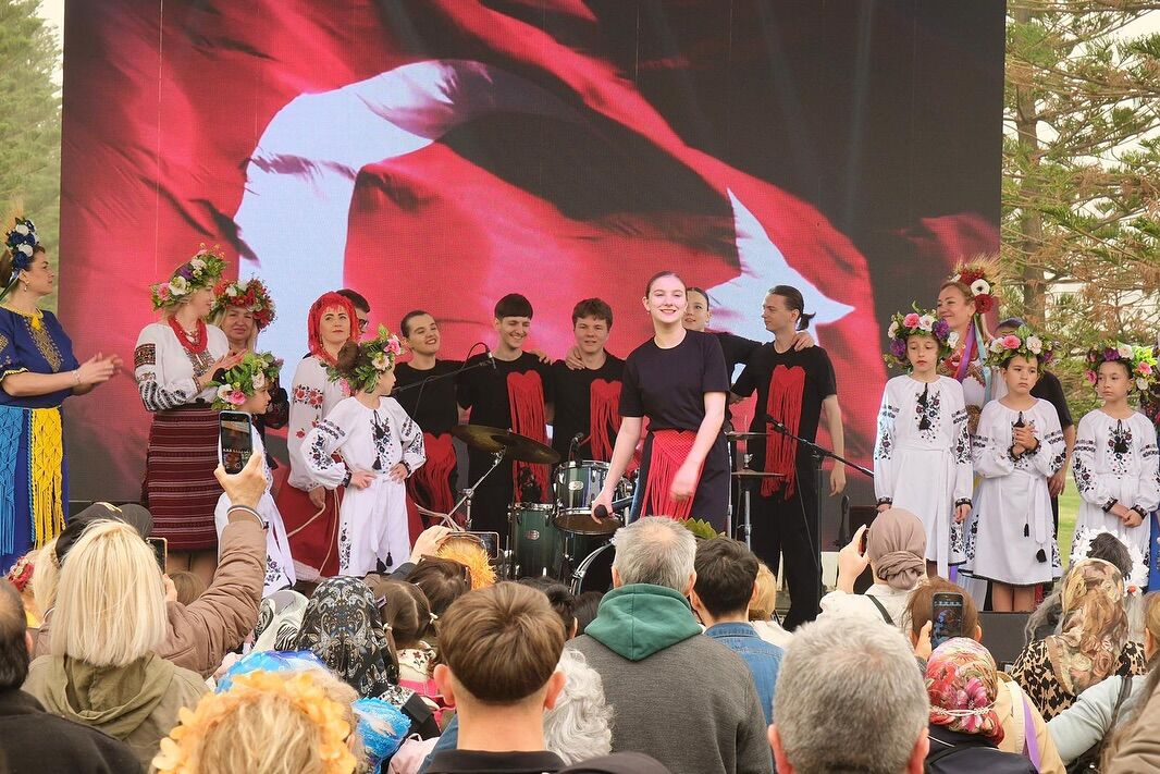 Merkez Park’ta Ukrayna Dansları Renkli Gösteriyle Sahnelendi (3)