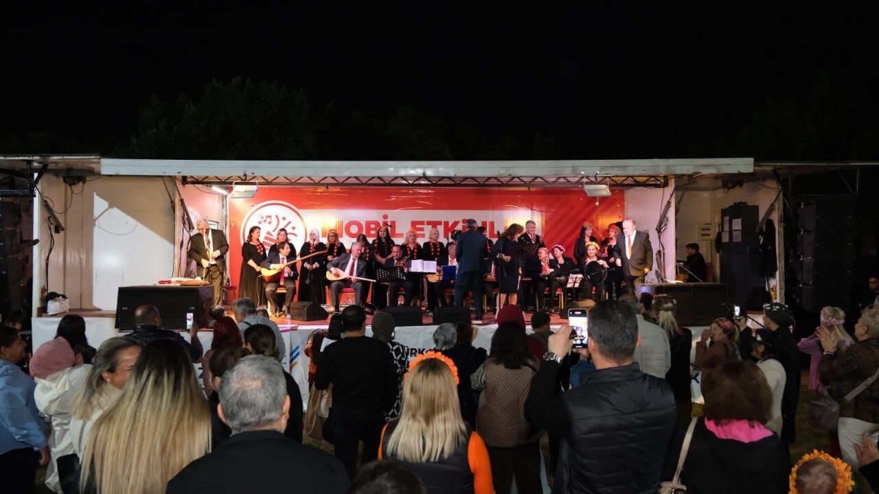 Portakal Çiçeği Karnavalı’nda Müzik Coşkusu Zirveye Çıktı (1)