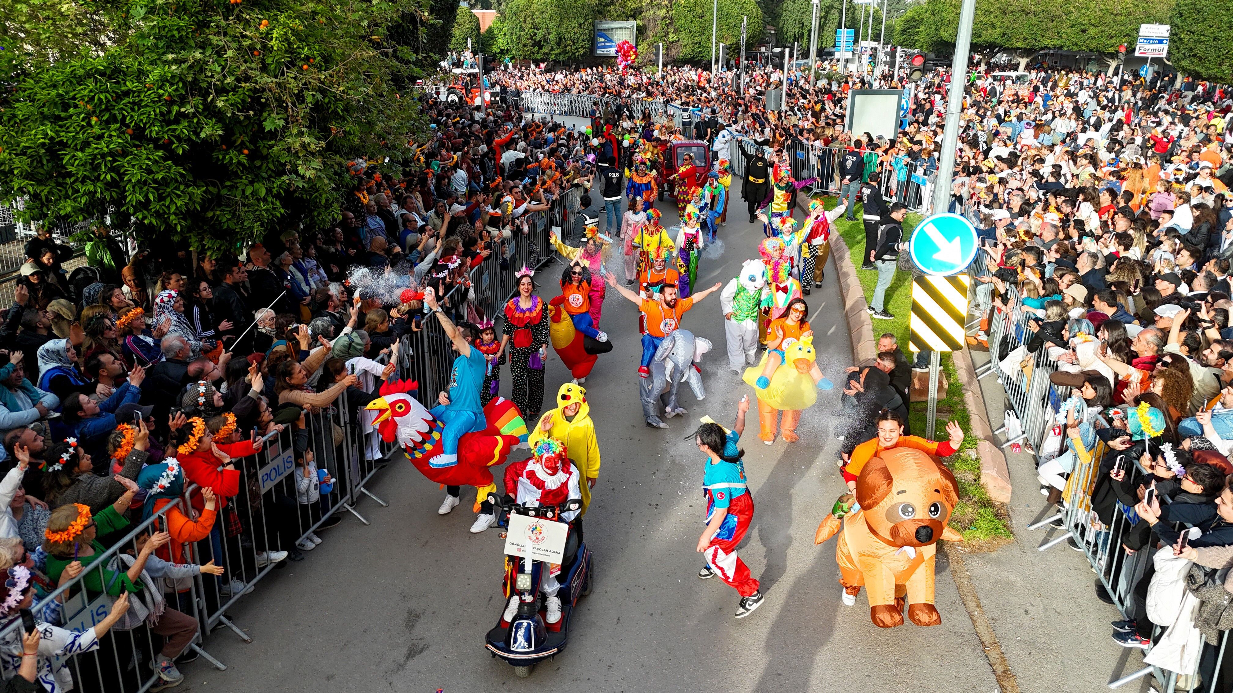 Portakal Çiçeği Karnavalı'nda Rengarenk Kortej (8)