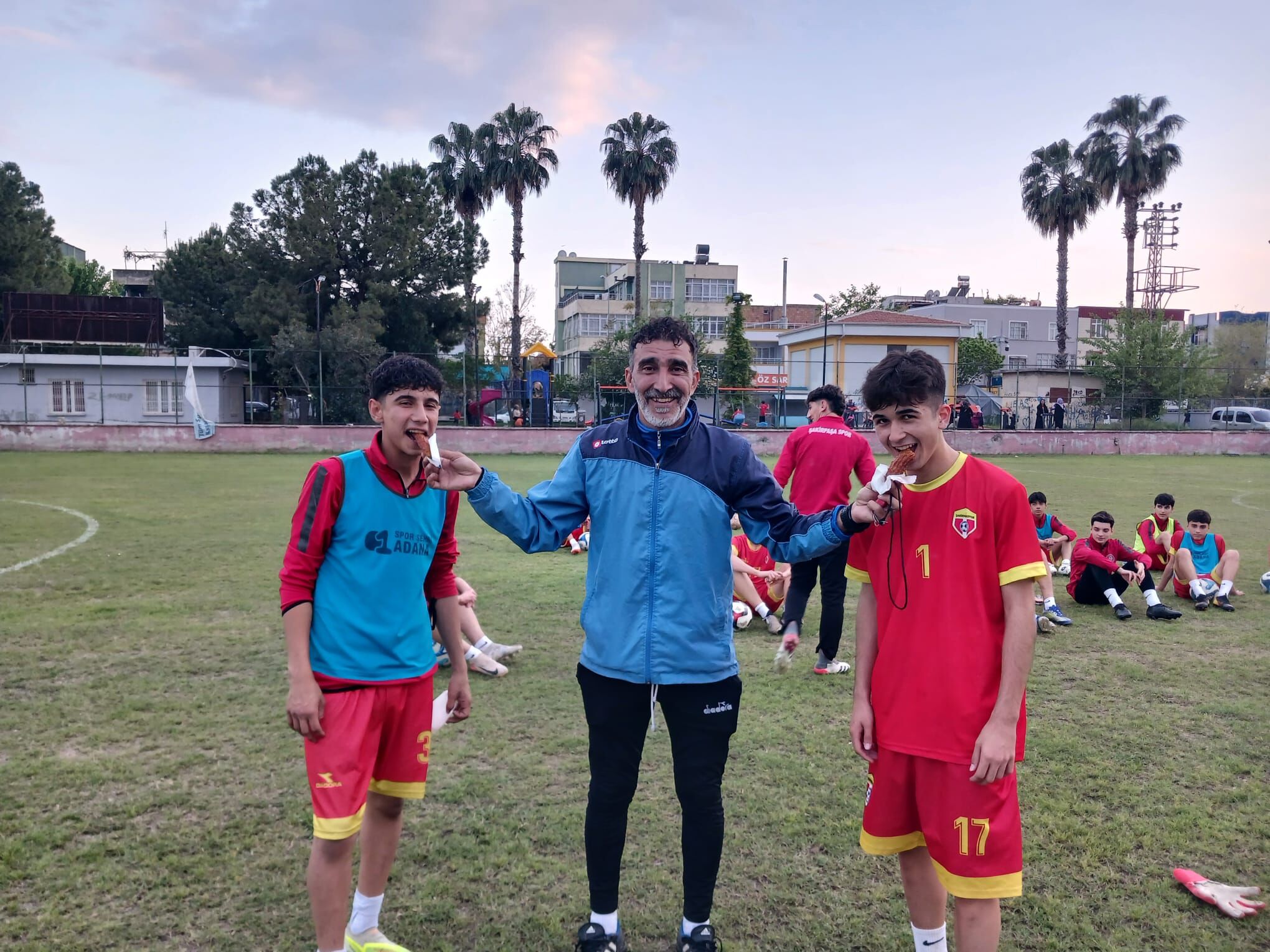 Şakirpaşaspor Çukurova Gençlikspor Maçı Öncesi Moral Depoladı1