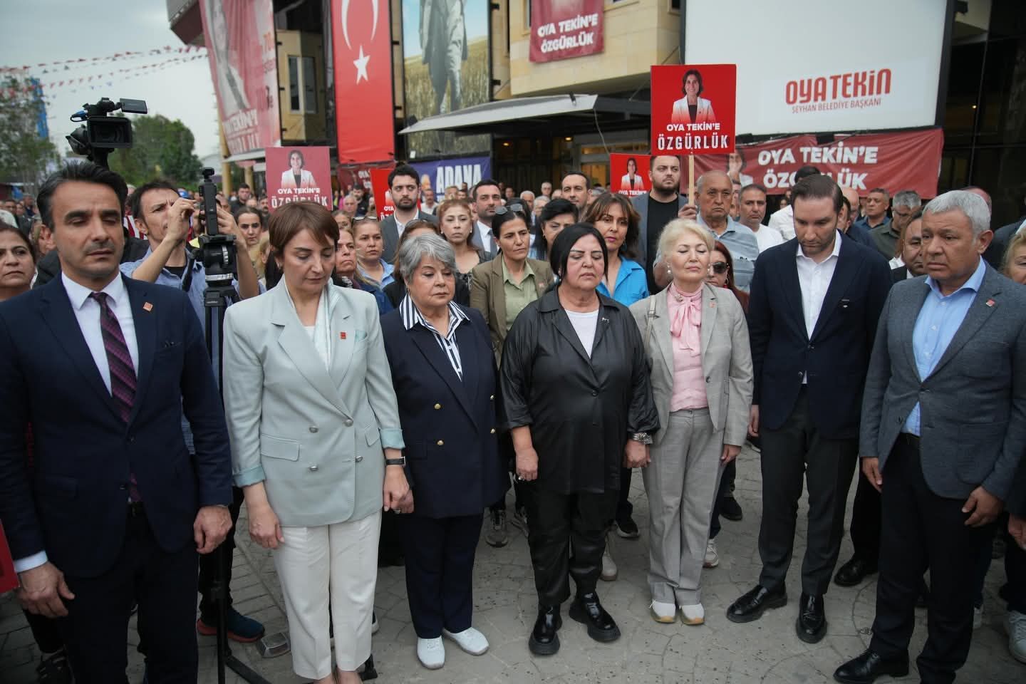 Seyhan'da Oya Tekin Için Adalet Çağrısı Halkın Iradesi Tutuklanamaz
