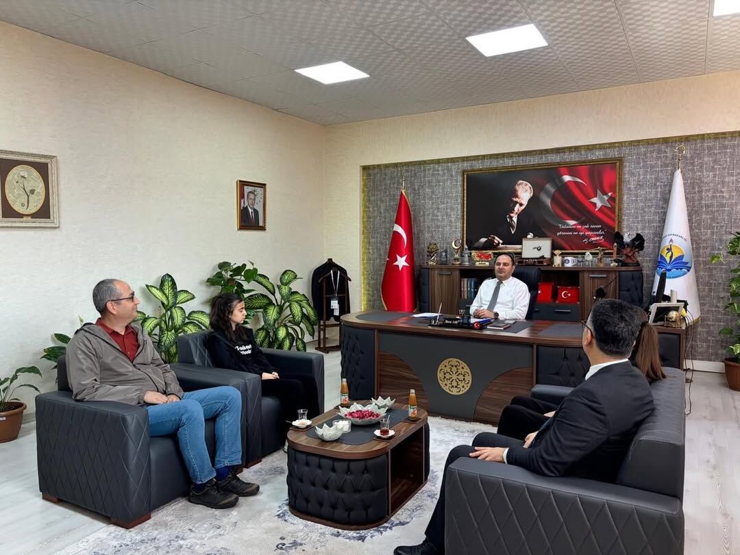Seyhan’ın Genç Bilim İnsanlarından Büyük Başarı Tübi̇tak’ta Bölge İkinciliği! (1)