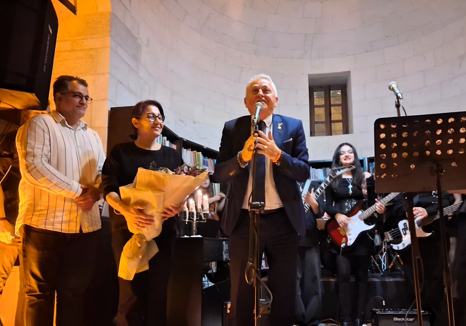 Türkiye’de Bir Ilk Adana'da İl Halk Kütüphanesinde Rock Konseri3