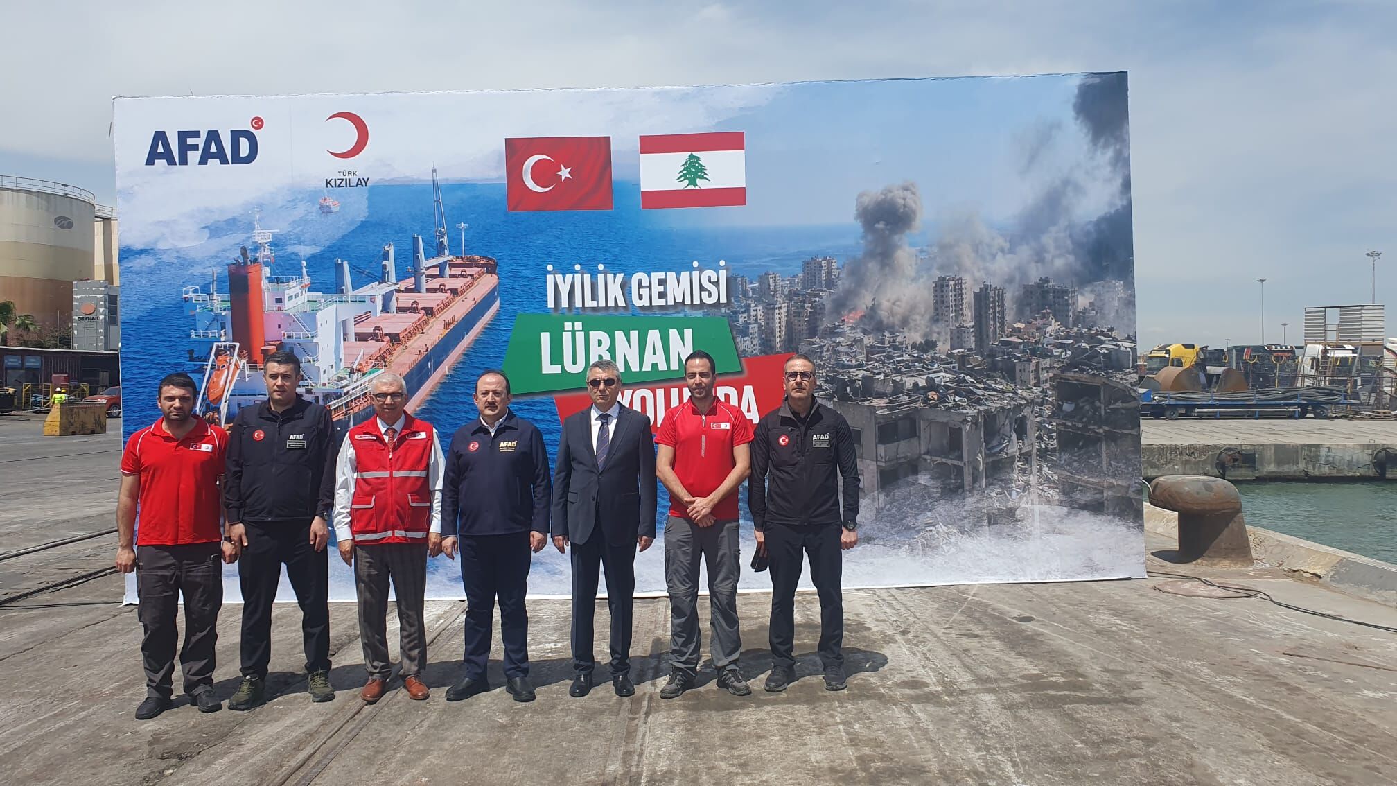 Türkiye’den Lübnan’a Umut Taşıyan Gemi Yola Çıktı (2)