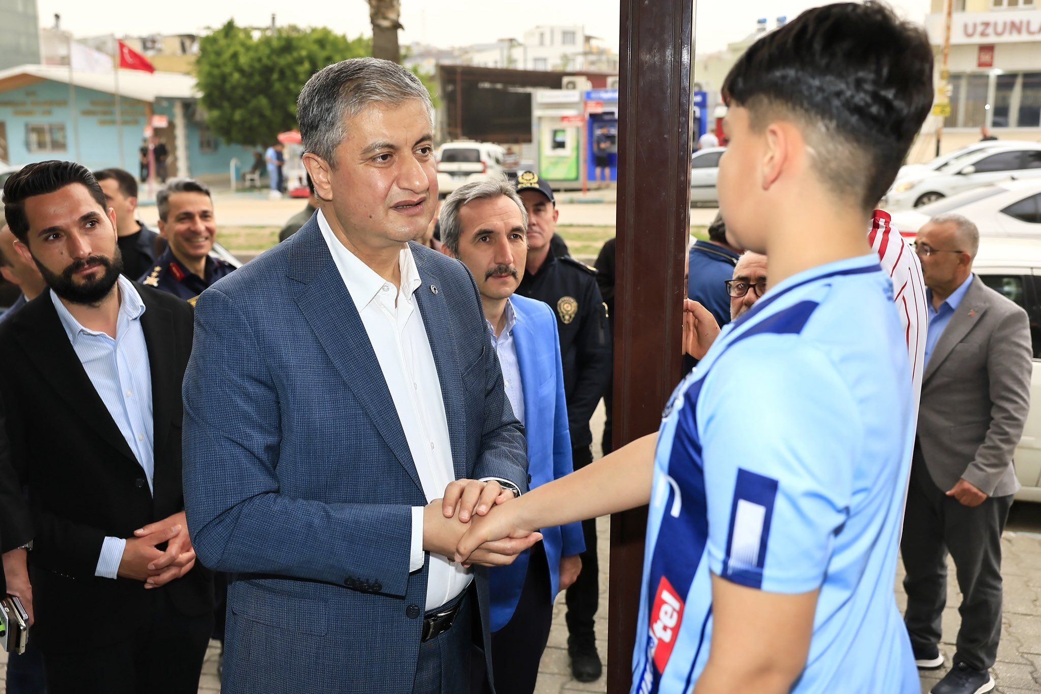 Vali Yavuz Sarıçam'da Esnaf Ve Vatandaşlarla Buluştu4