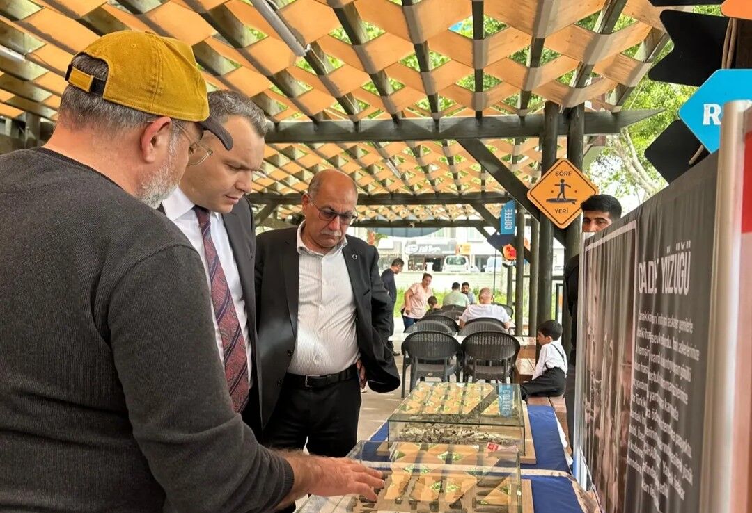 Yumurtalık’ta Çanakkale Gezici Müze Sergisi’ne Ziyaret (1)
