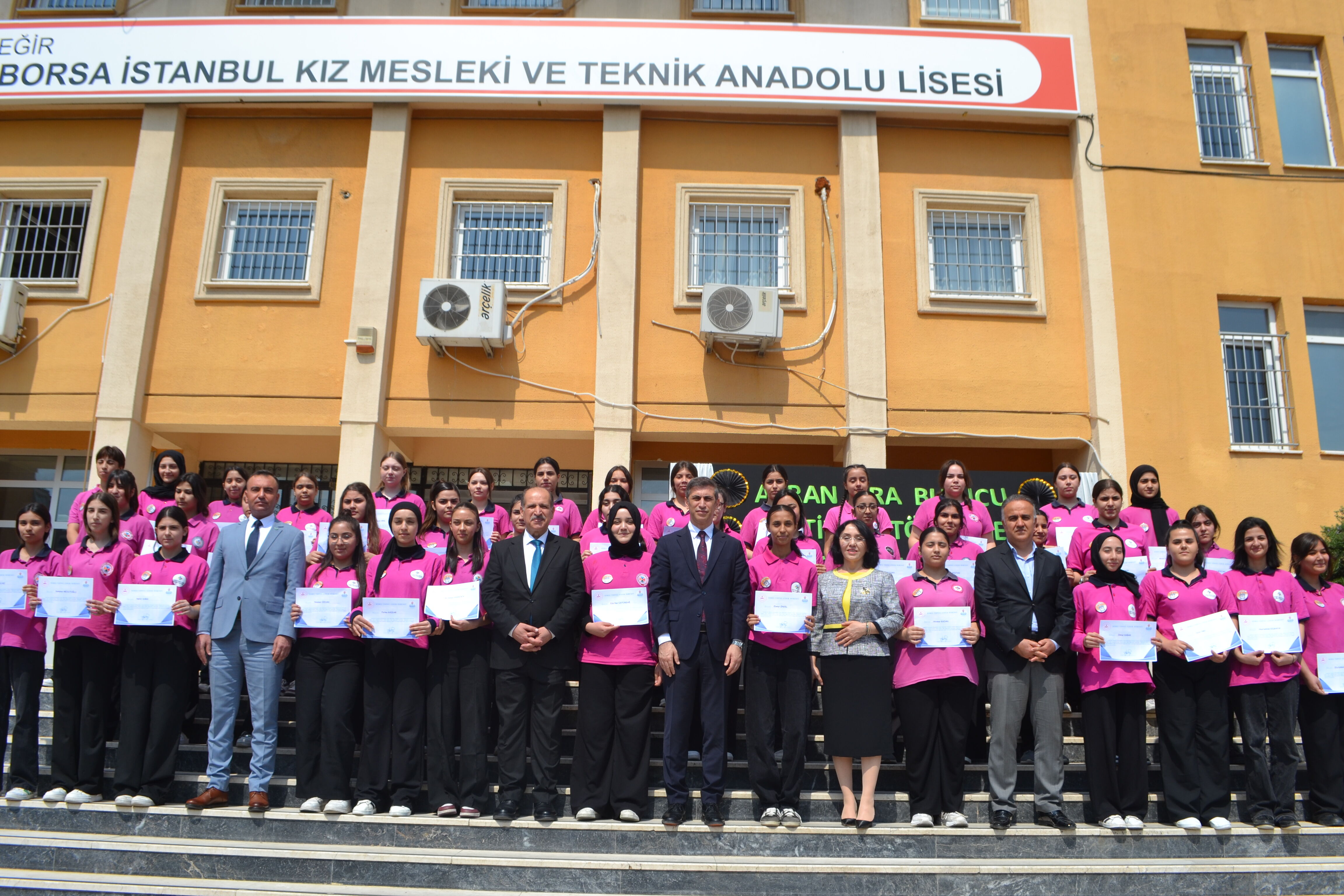 Yüreğir’de Barış Elçileri Sahaya İniyor 429 Öğrenciye Arabuluculuk Eğitimi! (3)