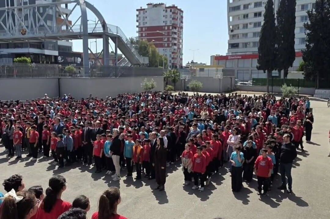 Yüreğir’de “Barış Yapıcı Lider Öğrenciler” Projesi Meyvelerini Verdi (1)