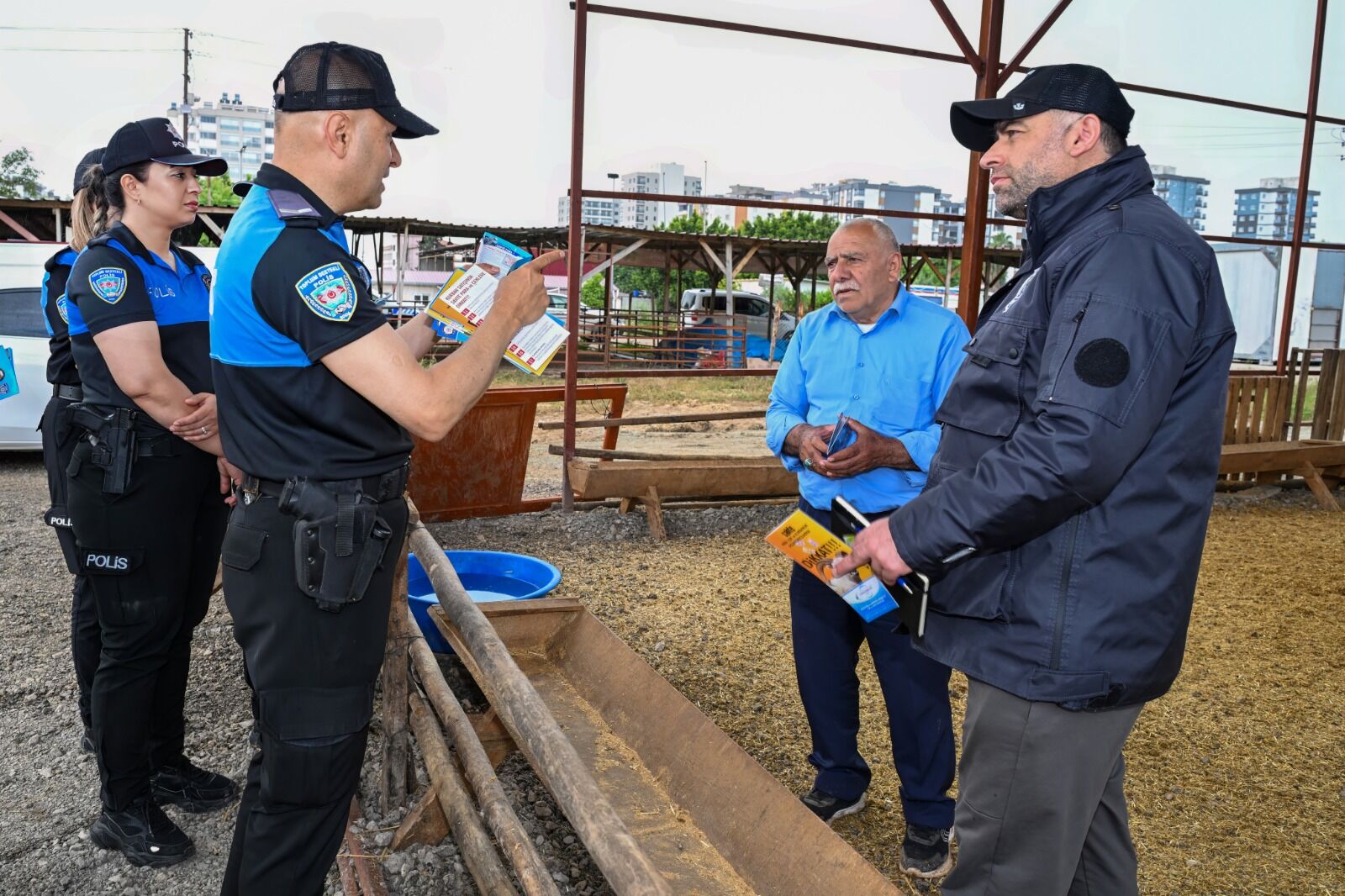 Adana Polisi Kurban Pazarlarında Teftişte Dolandırıcılığa Geçit Yok (1)