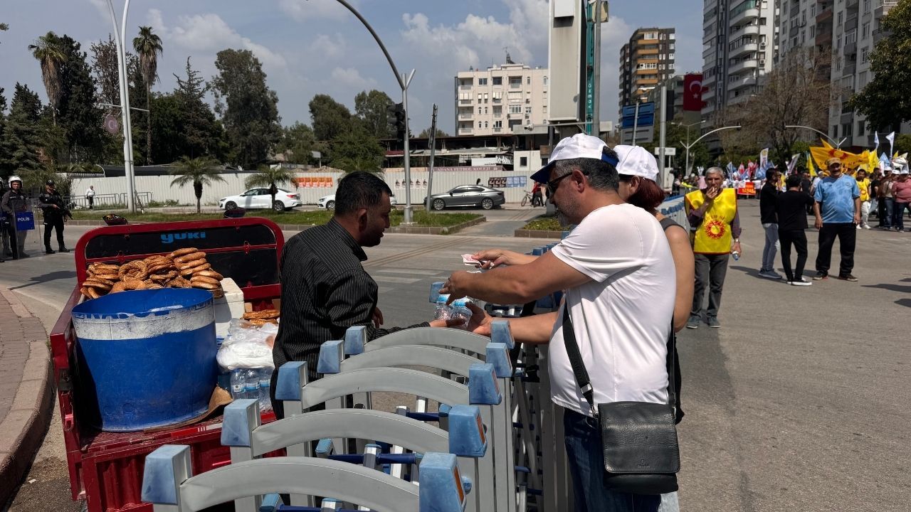Adana’da 1 Mayıs’ta Bariyer Arkasında Ekmek Mücadelesi2