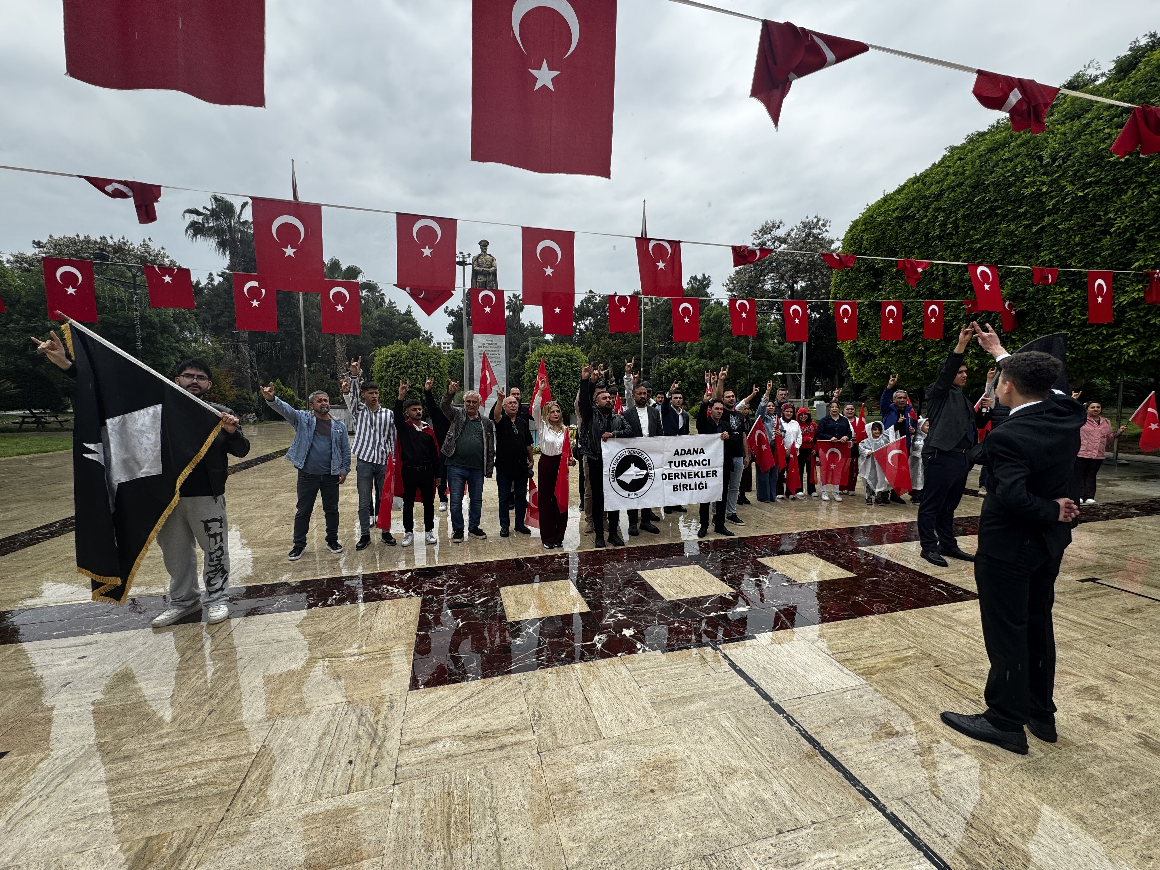 Adana'da 3 Mayıs Türkçülük Günü Dolayısıyla Yürüyüş Düzenlendi (2)