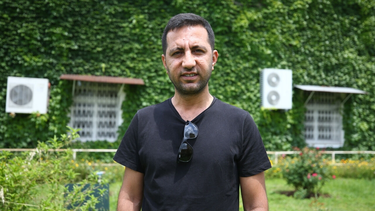 Adana'da Sarmaşık Kaplı Cami Baharla Yeşile Büründü (4)