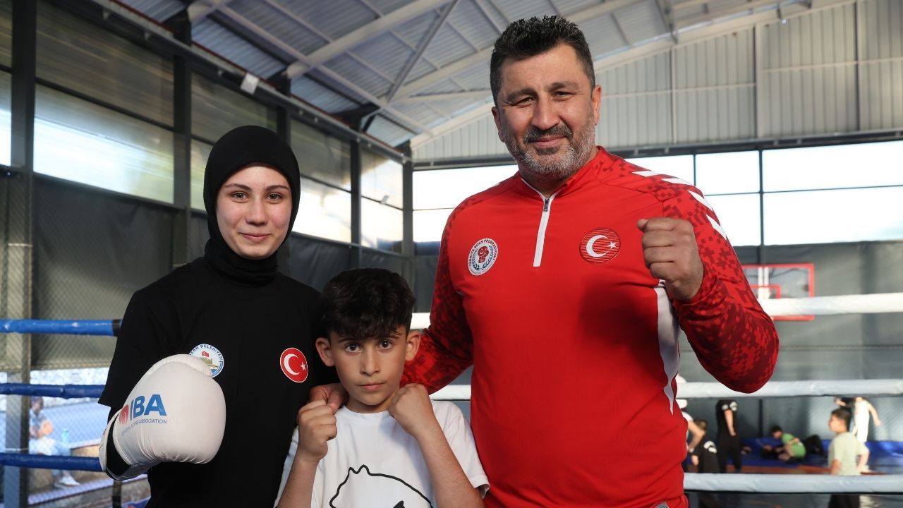 Adanalı Milli Boksör Azranur Çetin Gençlik Olimpiyatları Bileti Aldı