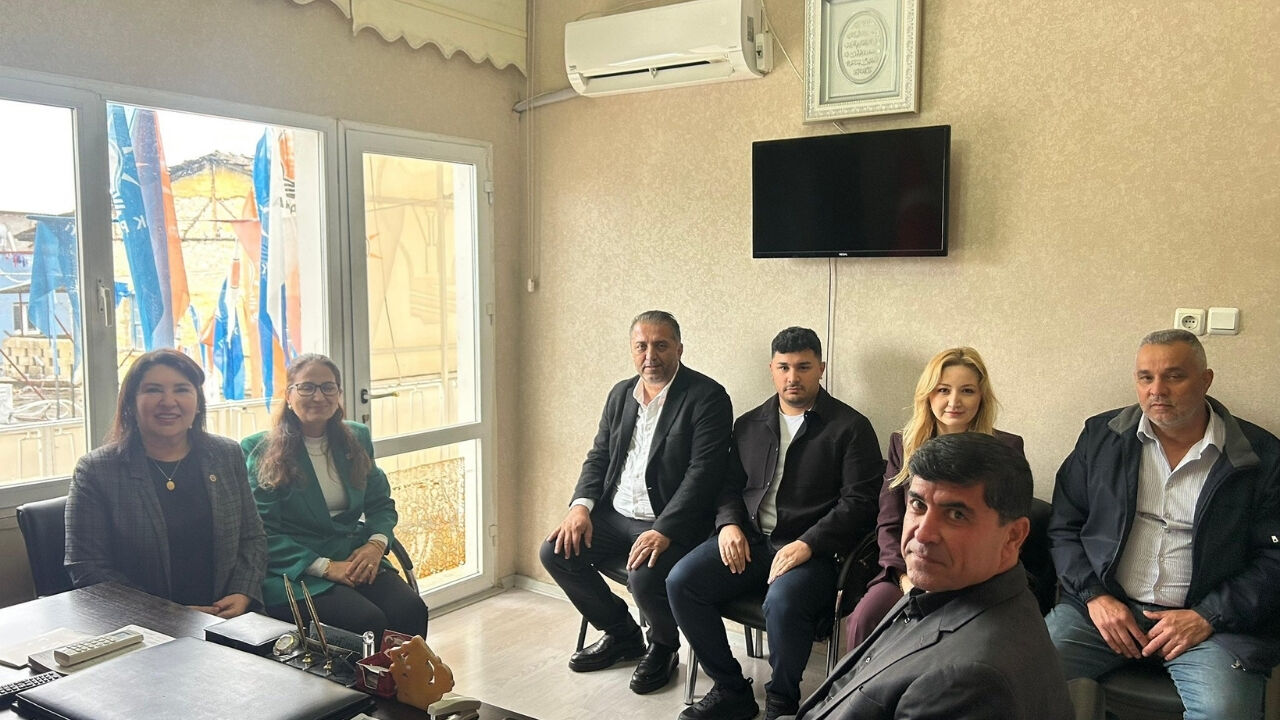 Ak Parti Karaisalı Teşkilatında Seçim Çalışmaları Değerlendirildi (1)