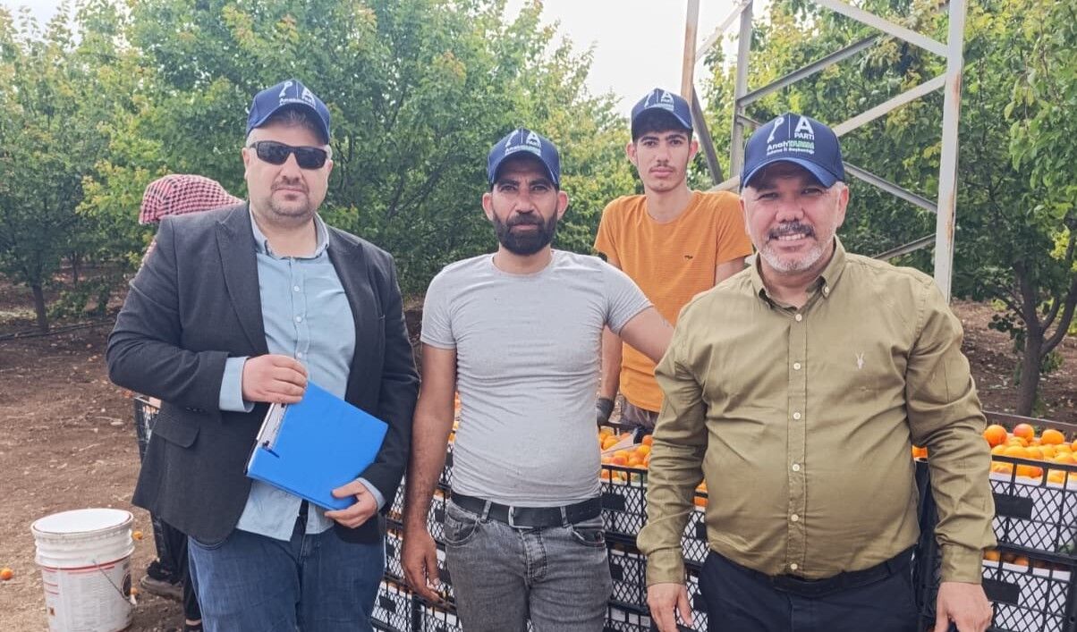 Anahtar Parti Heyeti Dünya Çiftçiler Günü’nde Üreticilerle Buluştu (1)