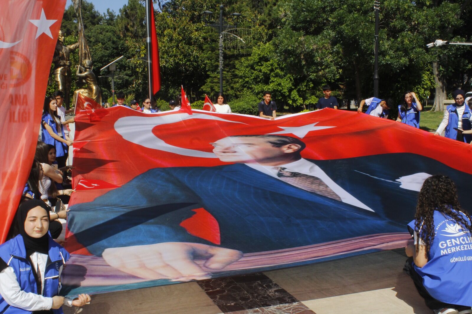 Ata’nın İzinde 106 Yıl Adana’da Muhteşem Gençlik Yürüyüşü (4)