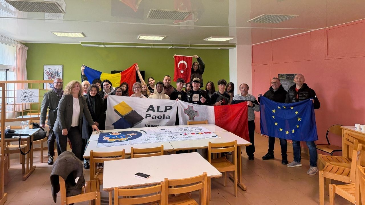 Avrupa Birliği Erasmus+ Programı Kapsamında Yürütülen “Later Is Too Late Say No To Obesity Now” Adlı Proje Çerçevesinde Düzenlenen Uluslararası Toplantı, Fransa’nın Korsika Adası’nda Gerçekleştiri