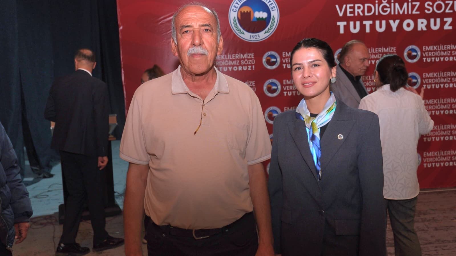 Ceyhan’da Binlerce Emekliye 2 Bin Tl Bayram Desteği Yatırıldı (6)