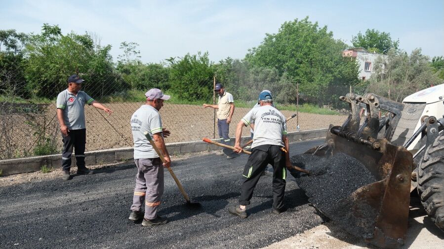 Ceyhan’ın Yolları Modernleşiyor Ekipler Dört Koldan Sahada (3)