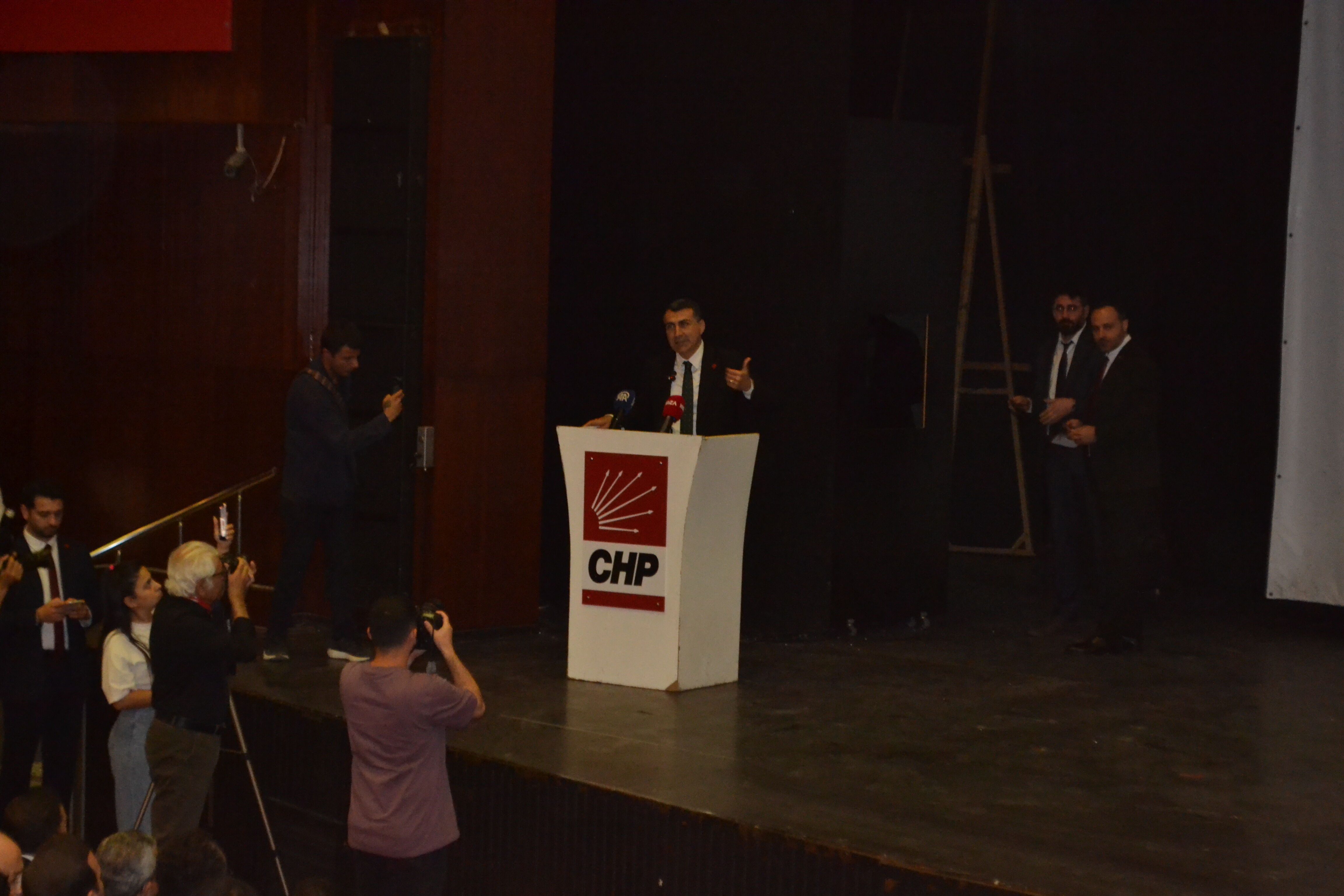 Chp’den Adana’da Adalet Çıkartması “Bu Bir Yargı Tiyatrosudur, Teslim Olmayacağız!” (4)