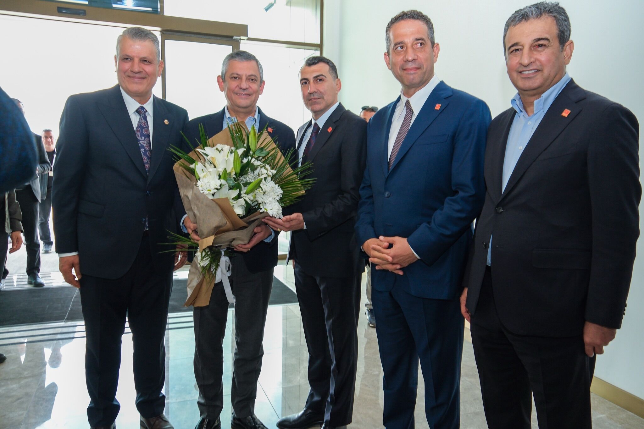 Çukurova Havalimanı’nda Chp Zirvesi Özgür Özel Adana’da (2)