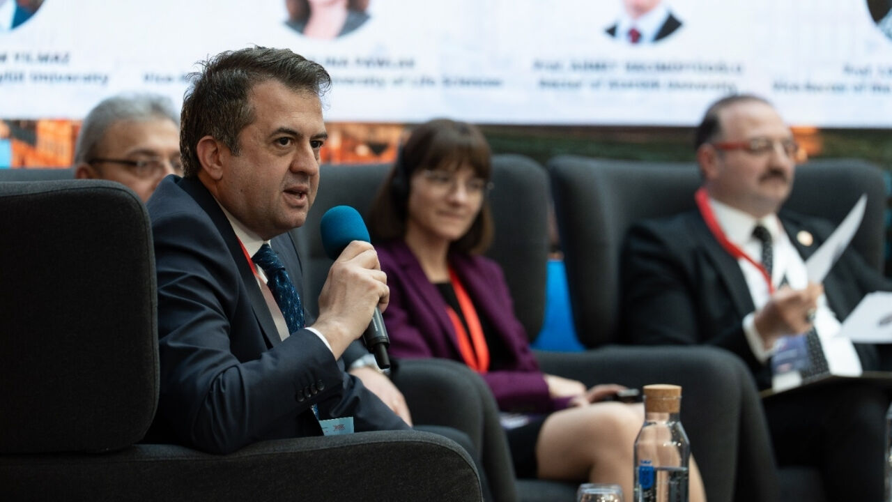Çukurova Üniversitesi Polonya Türkiye Rektörler Forumu’nda (1)