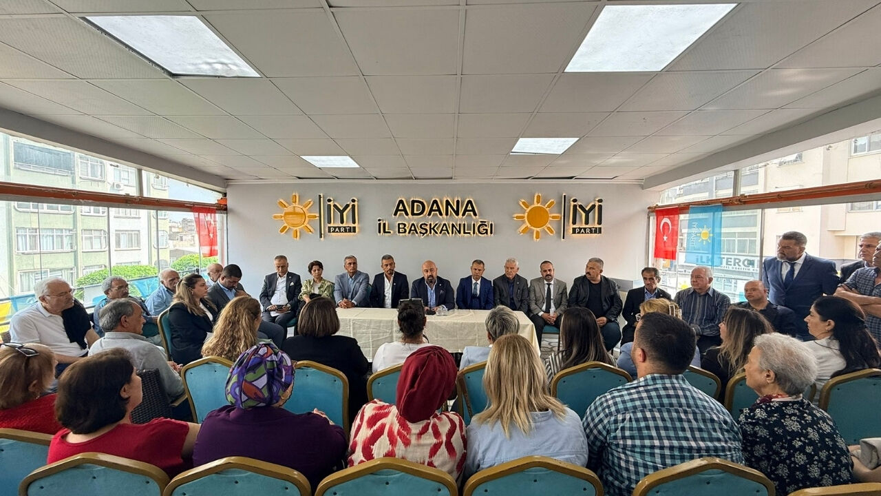 İyi̇ Parti Adana İl Başkanlığında Bayramlaşma Töreni Düzenlendi (1)
