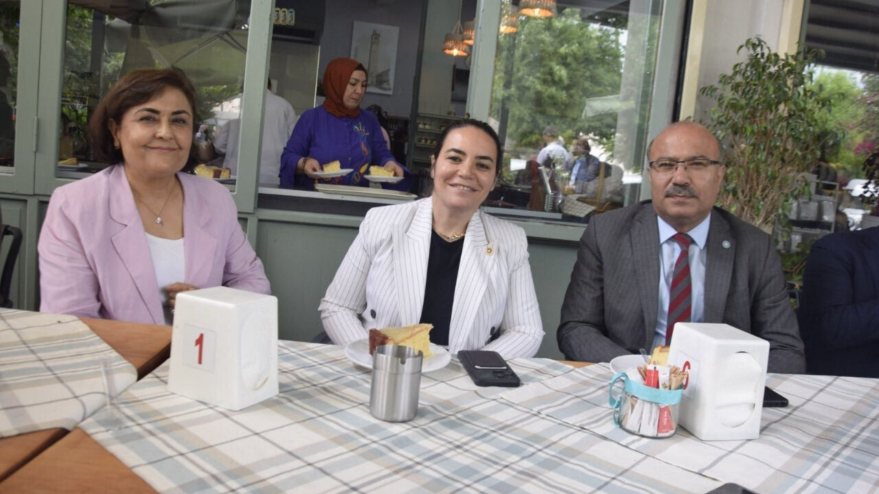 İyi̇ Parti Adana İl Başkanlığından Kadın Üreticilere Ziyaret (1)