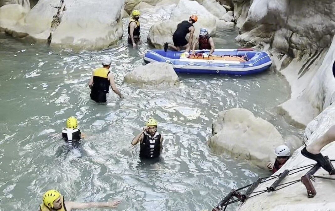 Kanyonda Mahsur Kalan Turist İçin Seferberlik (1)