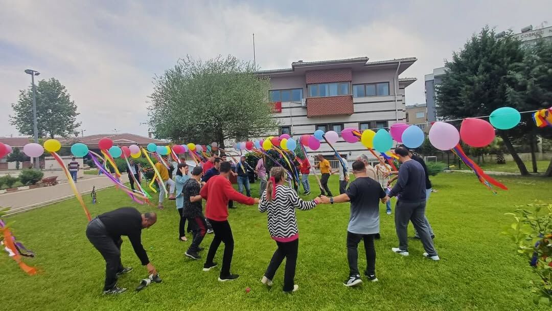 Karaisalı’da Dansın Ritmiyle Yaza Merhaba Özel Bireylerden Unutulmaz Kutlama! (3)