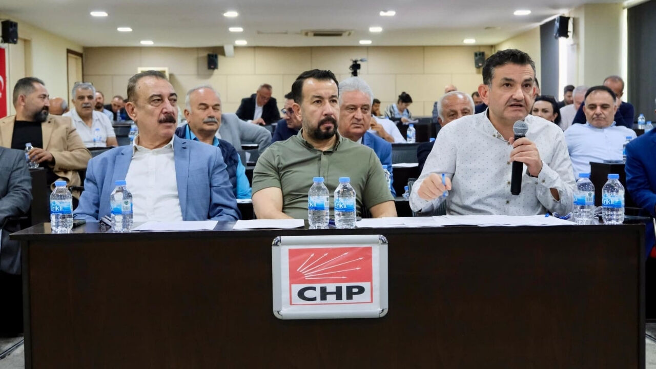 Özgür Altıok Adana Halkı Başkanını Bekliyor (2)