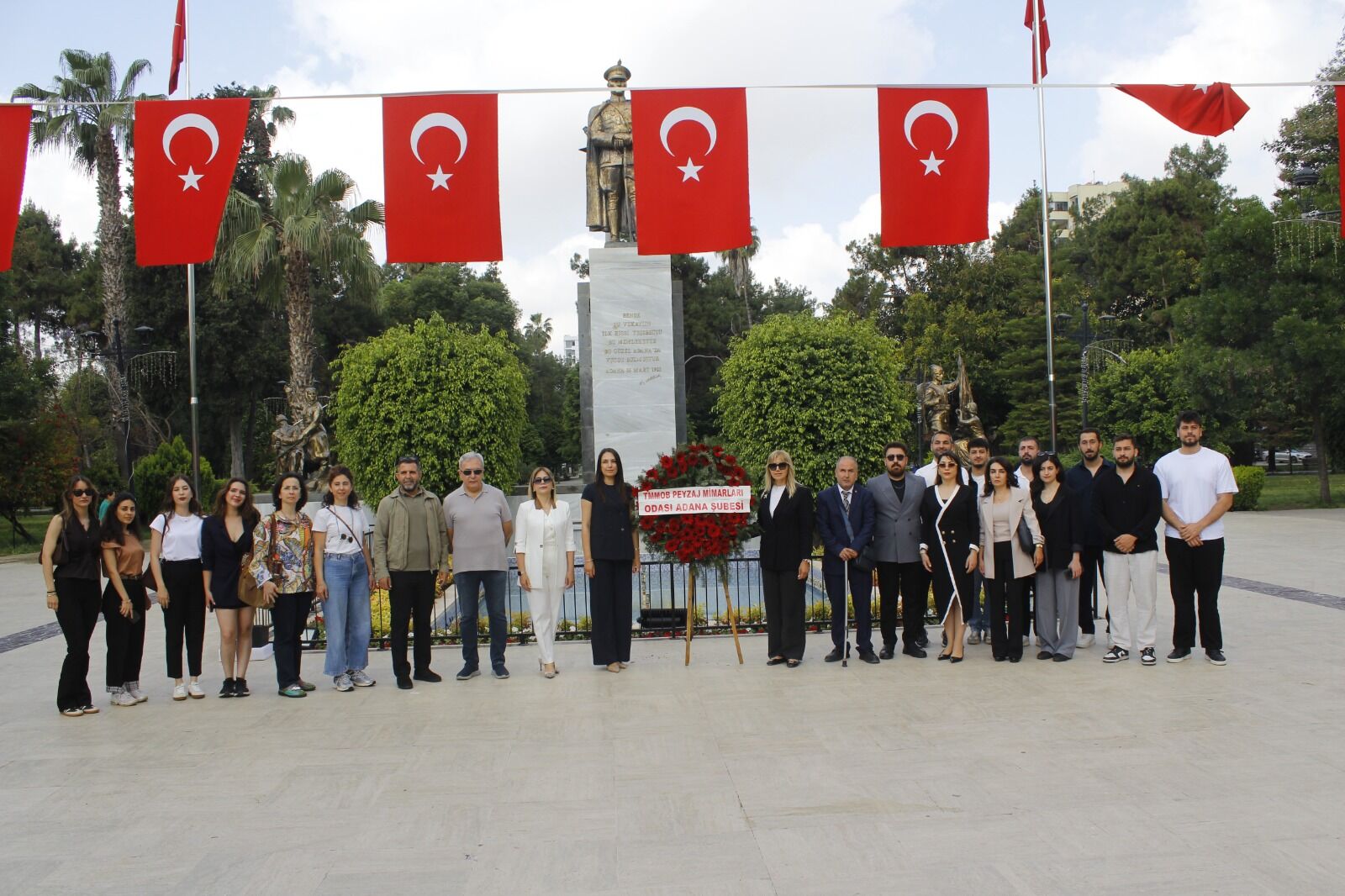 Peyzaj Mimarları Odası’ndan Atatürk Anıtı’na Çelenk (2)