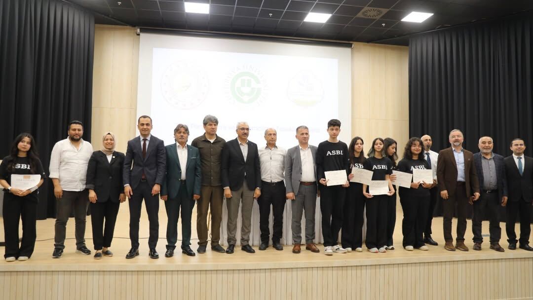 Sarıçam’da Avrupa Ve İslam Paneli Öğrenciler Sunumlarıyla Göz Doldurdu (1)