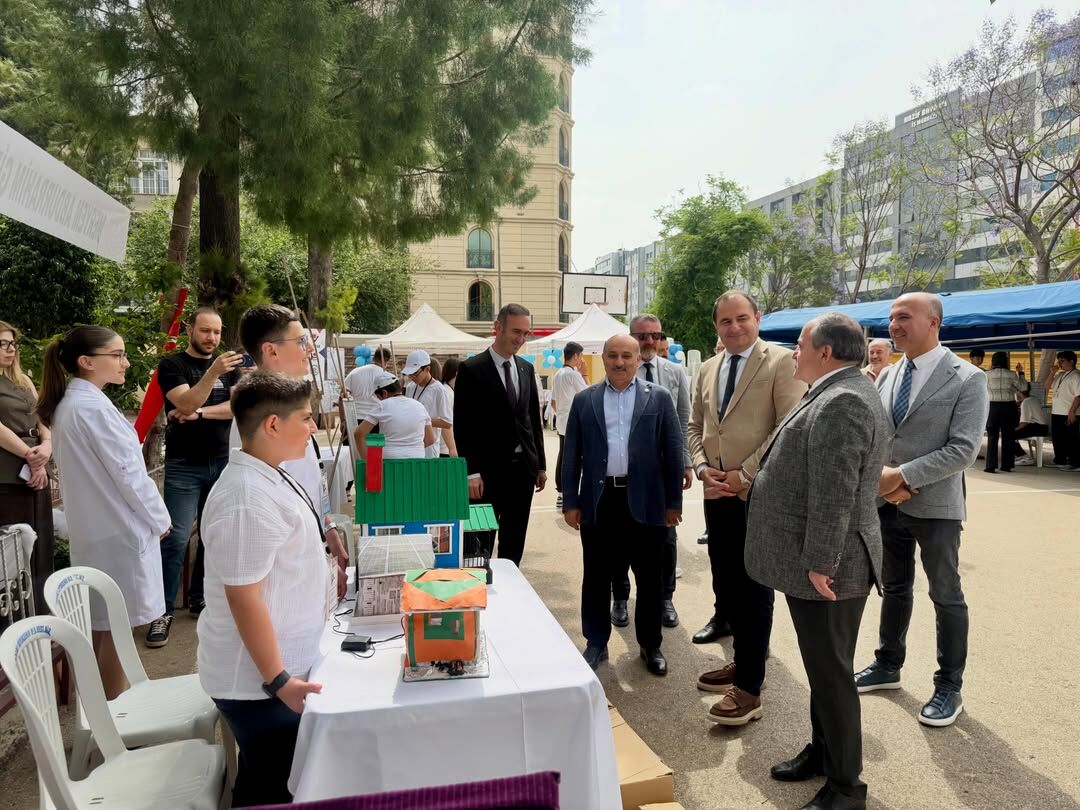 Seyhan’da Bilim Şenliği Genç Mucitler Projelerini Sergiledi (3)