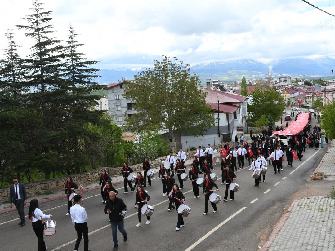 Tufanbeyli’de 19 Mayıs Coşkusu (1)