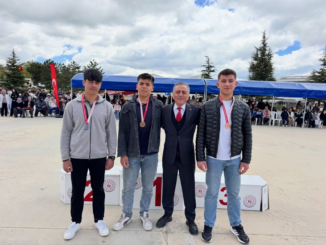 Tufanbeyli’de 19 Mayıs Coşkusu (3)