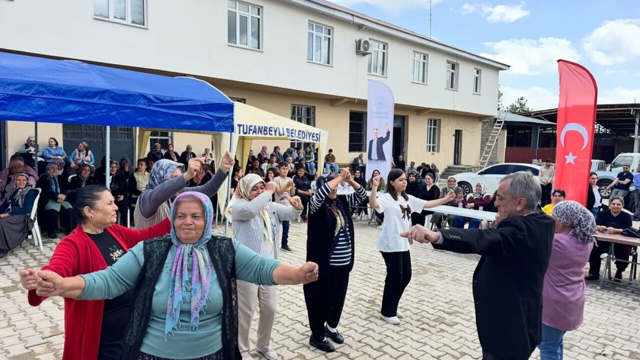 Tufanbeyli’de Anneler Günü Buluşması (1)