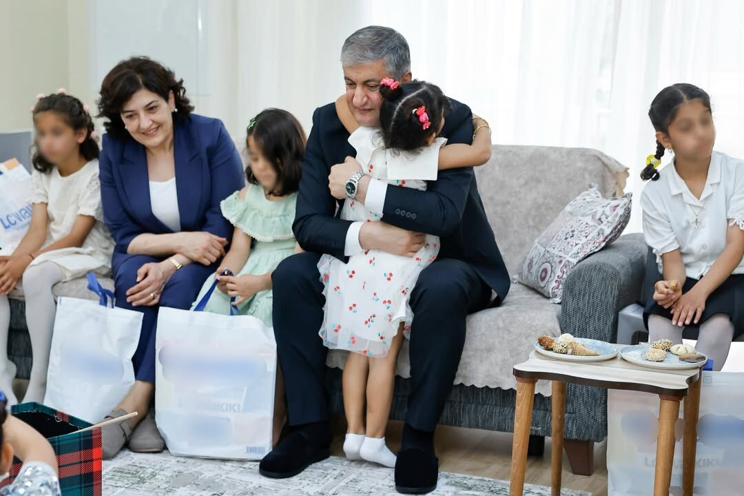 Vali Mustafa Yavuz’dan Çocuk Evleri Sitesine Anlamlı Bayram Ziyareti (3)