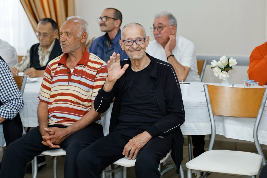 Vali Yavuz Huzurevi’nde Büyüklerin Bayram Sevincine Ortak Oldu (4)