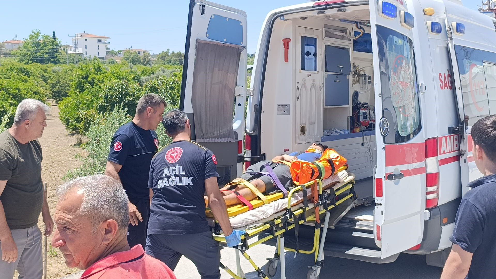 Virajı Alamayan Sürücü Avokado Bahçesine Uçtu 2 Yaralı (2)