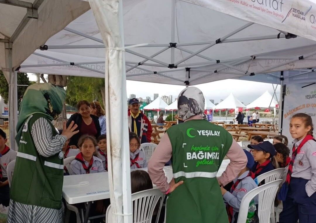 Yeşilay’dan Çocuklara Gönüllü Teselli (3)