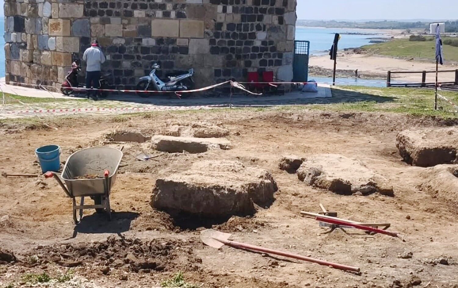 Yumurtalık’ta Yaz Mesaisi Başladı Tarih Ve Sahil Yeniden Şekilleniyor (2)