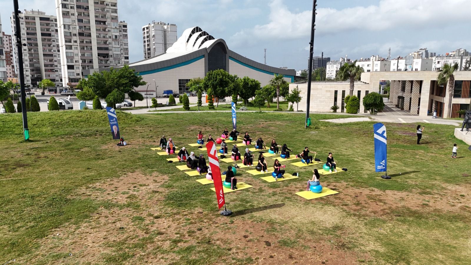 Yüreğir’de Kadınlar Için Pilates Dersleri Tüm Hızıyla Sürüyor